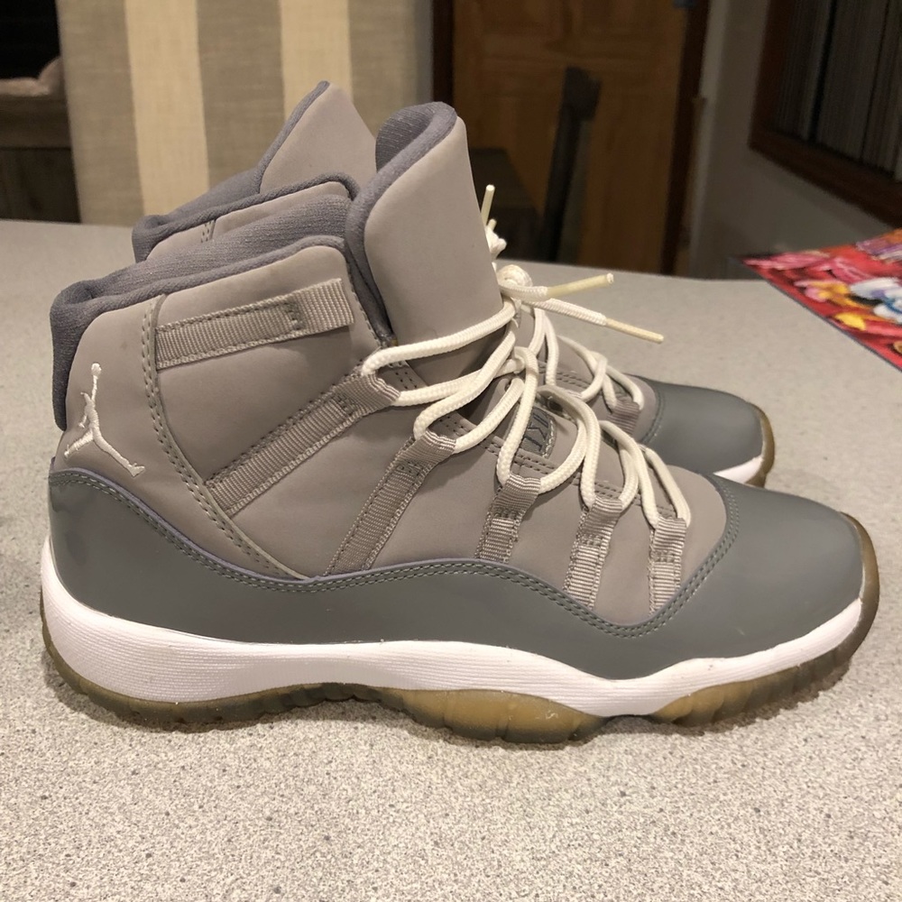 Air Jordan 11 - cool grey